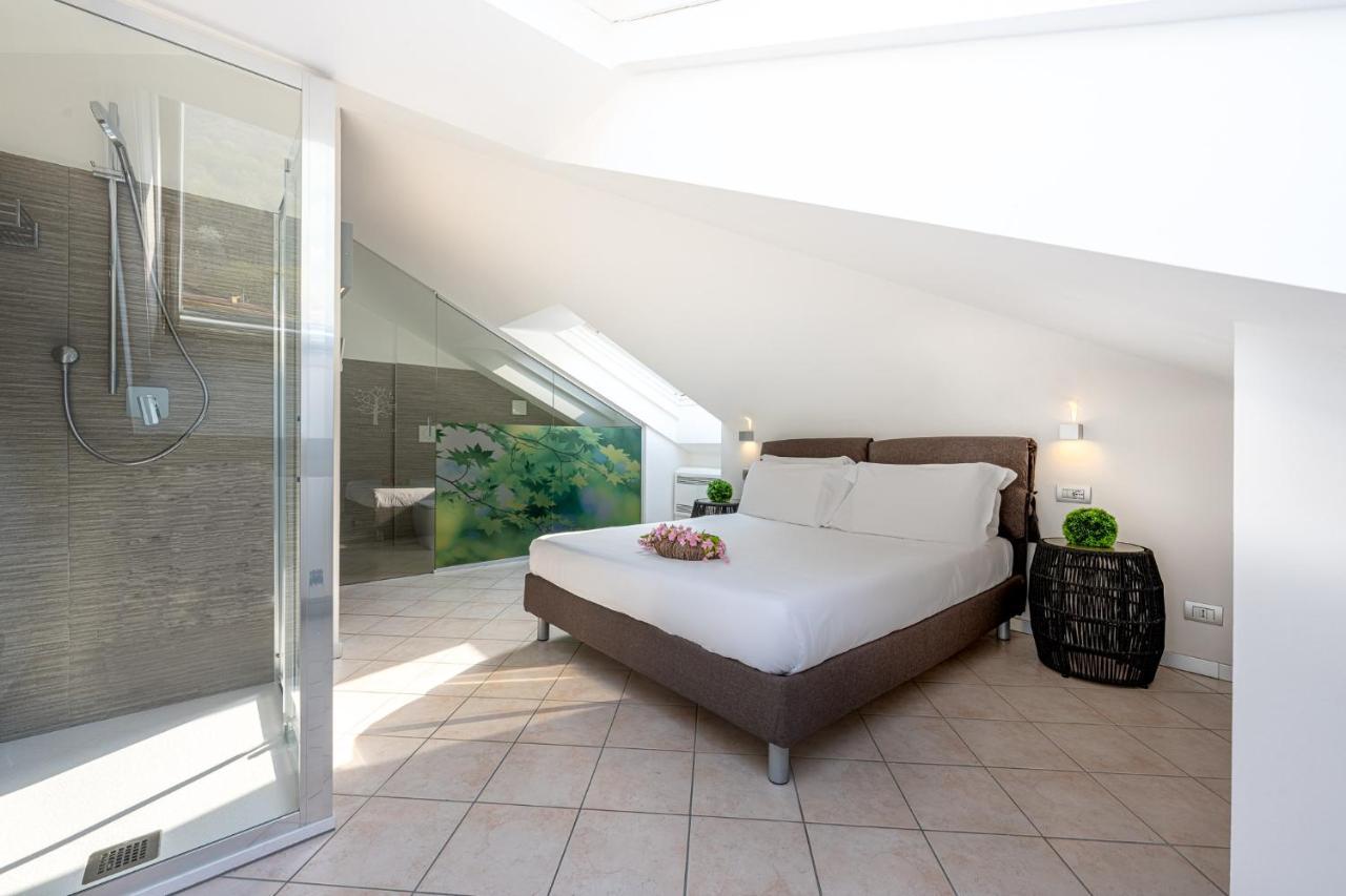 Villa Vittoria With Private Heated Pool & Shared Sauna - Bellagio Village Residence Oliveto Lario 外观 照片